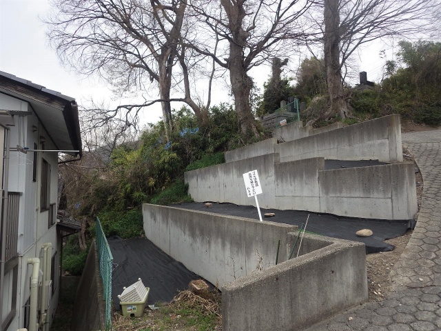 急傾斜地崩壊対策工事　長野市小市 称名寺上