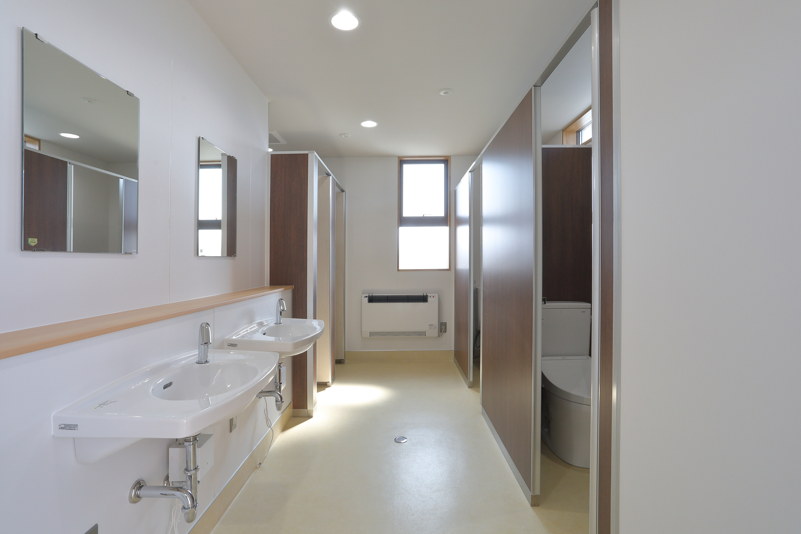 長沼小学校　屋内運動場トイレ棟建設建築主体工事