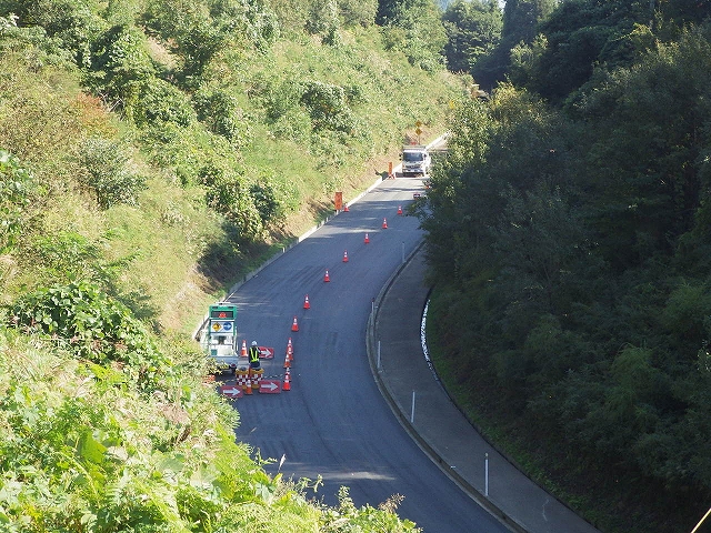 県営農道整備事業　飯綱町第2工区舗装工事