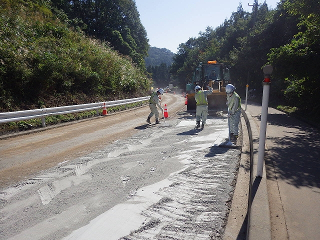 県営農道整備事業　飯綱町第2工区舗装工事